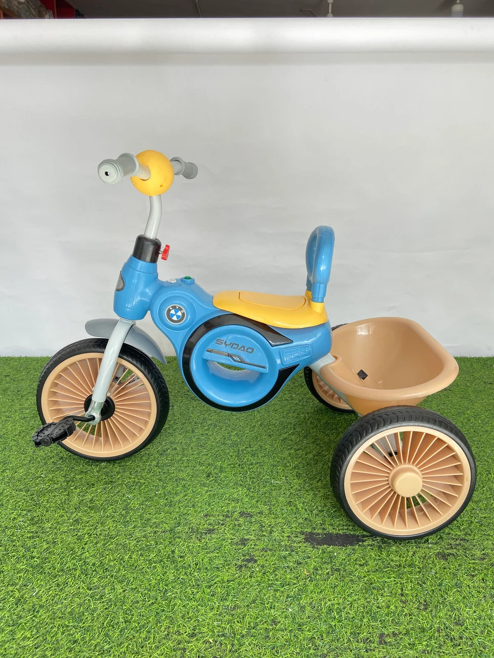Shan Toys Baby Tricycle with Lights – T760
